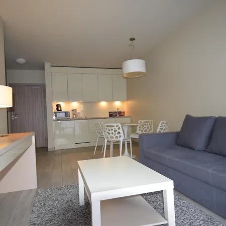 Czarna Gora Is6 * Siena